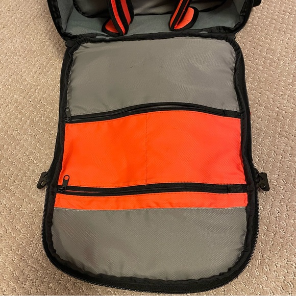 Case Logic Camera Backpack - Picture 2 of 6